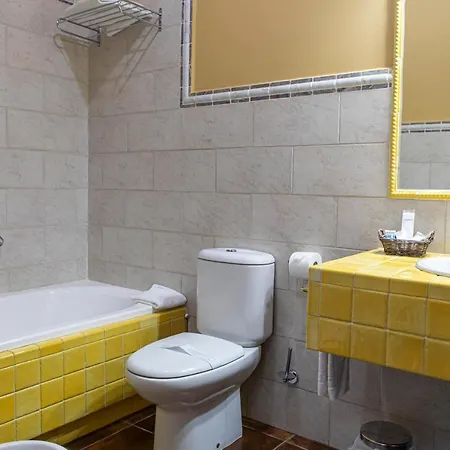 Ξενοδοχείο Don Julio Perales del Puerto