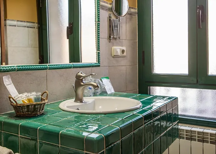 Отель Don Julio Пералес-дель-Пуэрто