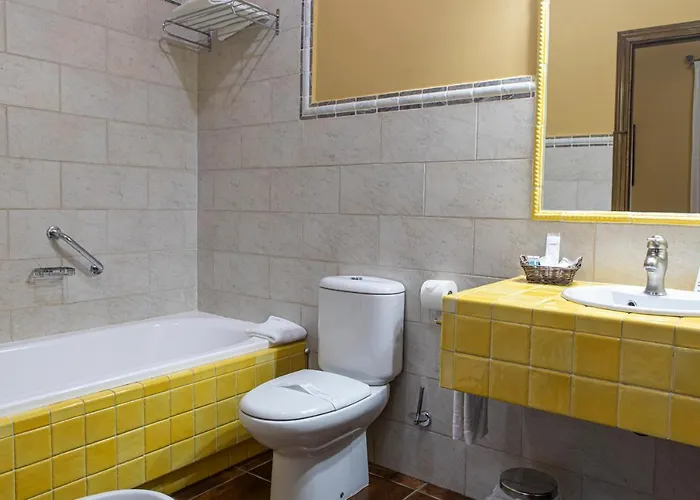 Отель Don Julio Пералес-дель-Пуэрто